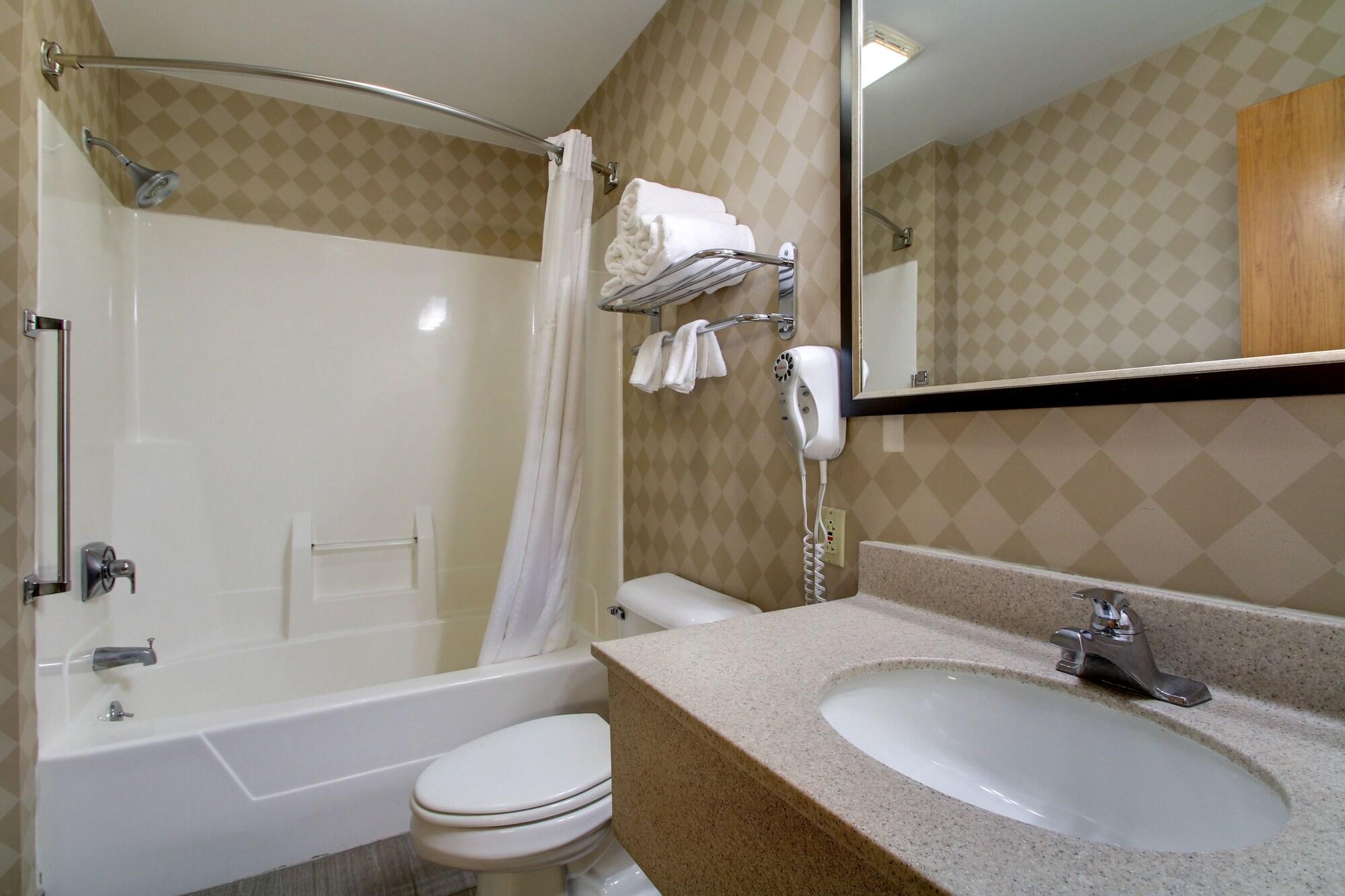 Baymont By Wyndham Galesburg Hotel Exterior photo